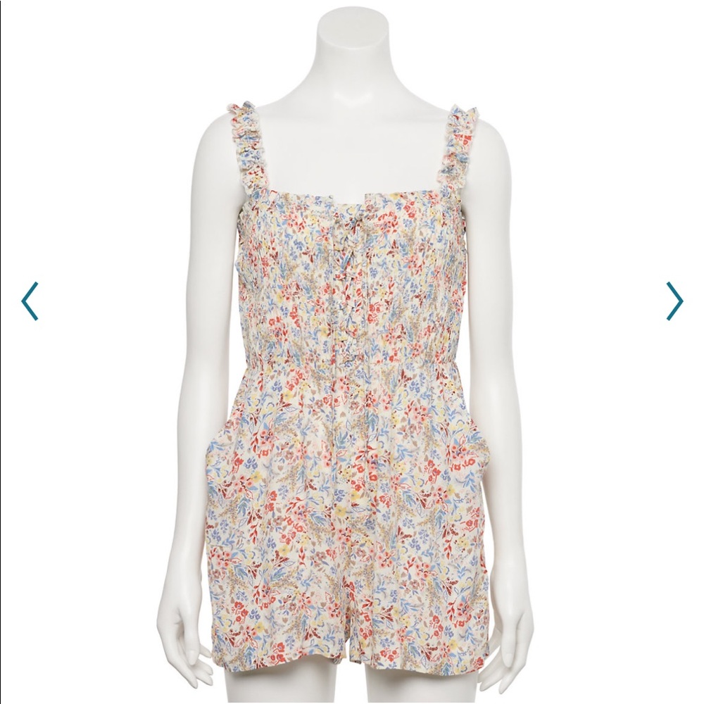 NWT Lily Rose Lace-Up Tank Smocked Romper Floral Juniors Size S
